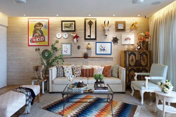 How to decorate small vintage living room